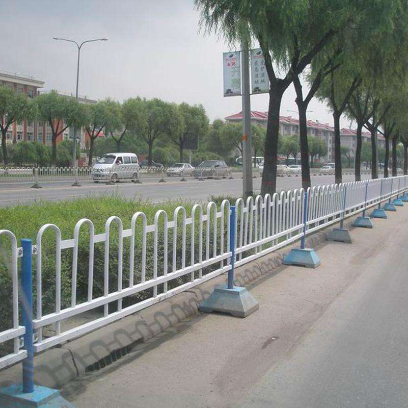 預制高速護欄欄板鋼筋能跳扎嗎